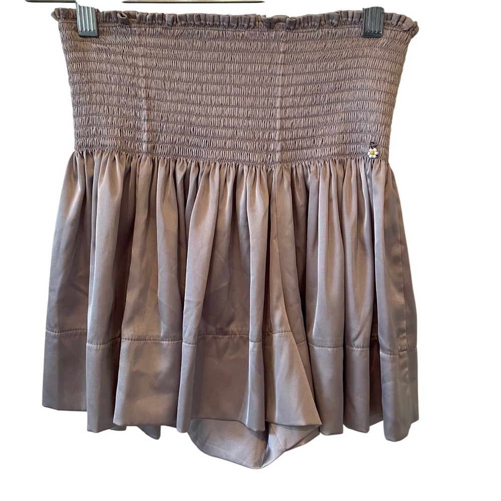 Natural Life Size Small Daisy Silver Satin Smocked Skort